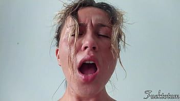 Odtwórz Spocony i intensywny orgazm pary seksualnej - kowbojka z fetyszem potu - piękna twarz w agonii, prawdziwy POV