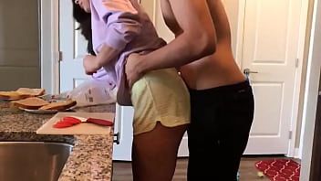 تشغيل Youperv.com مطبخ ساخن جنس مع زوجة جديدة