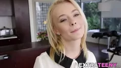 Afspelen Kleine blonde Maddy Rose gaat wild in een intense hardcore missionarisontmoeting