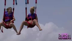 play Wet & Wild: فيديو منزلي ثلاثي في ​​عطلة الربيع على متن قارب في تكساس