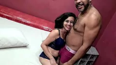 Afspelen Petite Braziliaanse milf Dany Rio krijgt haar kleine kont hard geneukt door Leo Ogro