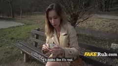 play Euro MILF z gotówką przekonane do wbijania cipki publicznej
