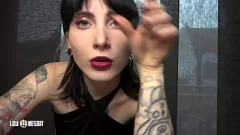 Redare Provocarea expoziției publice într -un restaurant: fanteziile devin realitate cu Lou Nesbit și Lia Louise