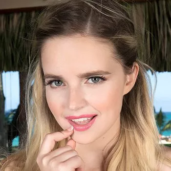 Gwiazda porno Codi Vore