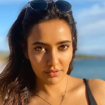Pornoster Neha Sharma