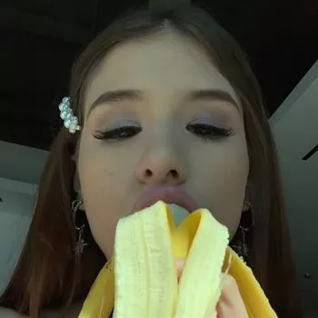 Gwiazda porno Isabell Moon