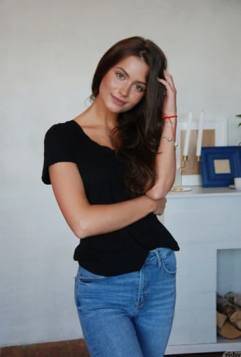 Порнозвезда Sandra Blue